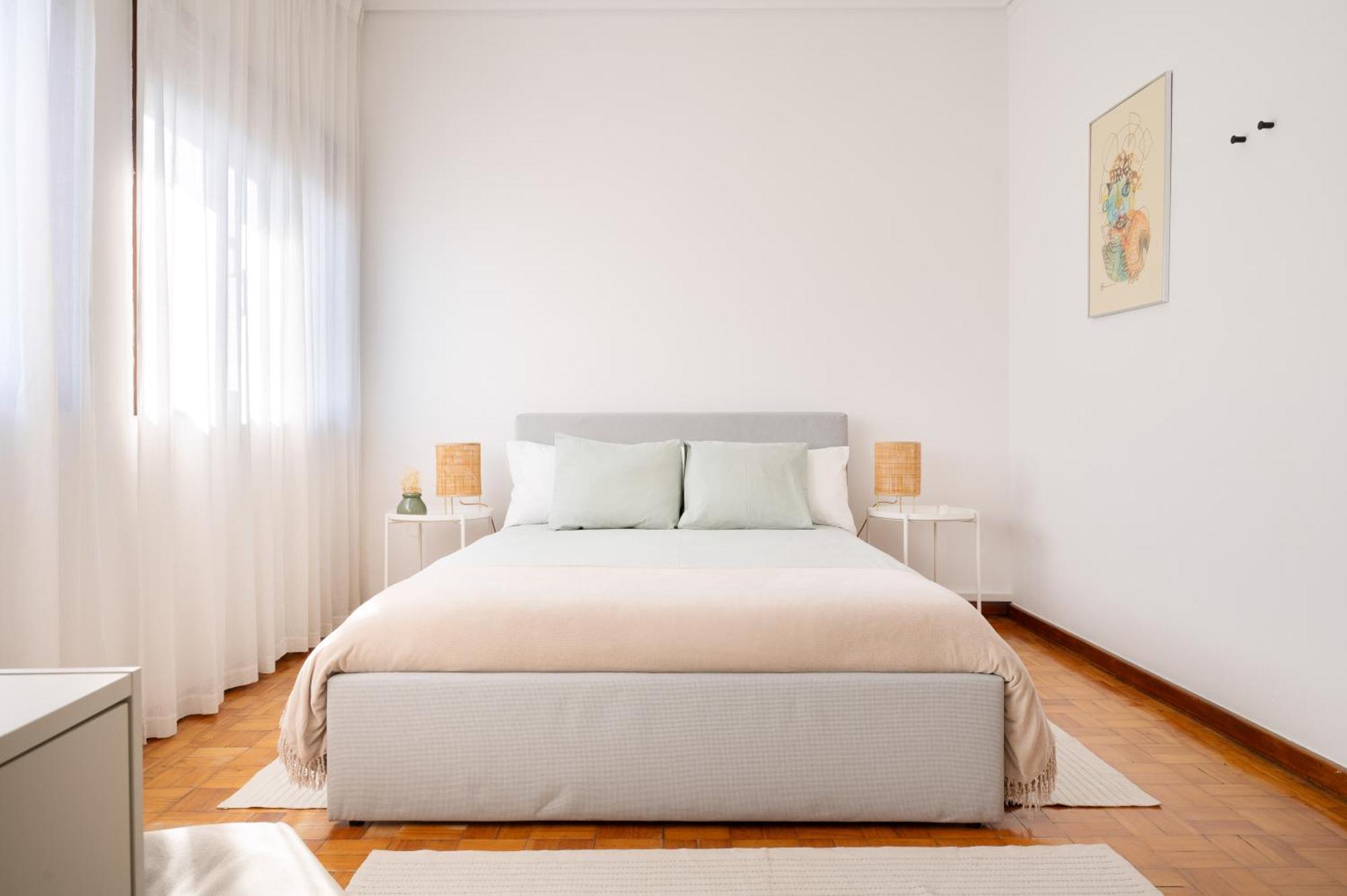 ! Bright 2Br Hammock Flat ! Praca Da Republica Apartment Порто Екстериор снимка